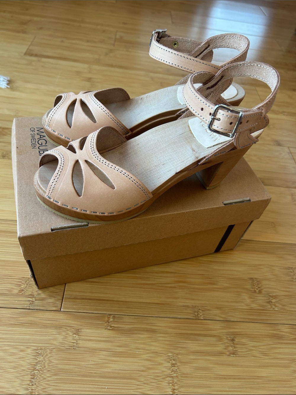 NIB Maguba Swedish Clogs Leather Ankle-Strap Heels Sandals